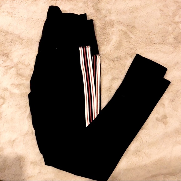 Rare TNA aritzia leggings - Picture 4 of 4